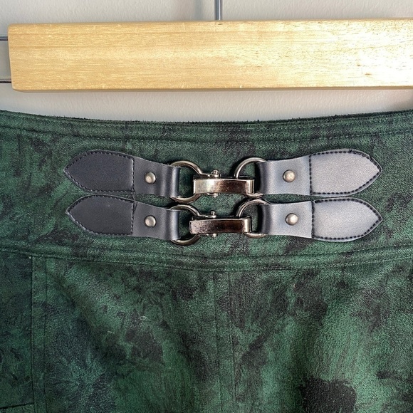 ICONIC Women's 14 Abstract Green Floral Faux Suede Skirt 1/4 Zip Festival Whimsy - Picture 3 of 15